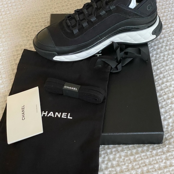 New Chanel Trail Sneakers Black CC logo size 38.5 - Picture 3 of 3
